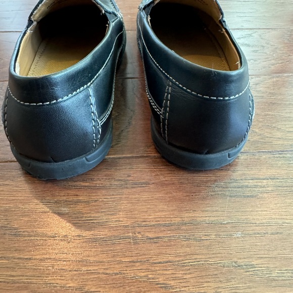 EUC Johnston & Murphy Boys' Locklin Venetian Loafers - Picture 4 of 5